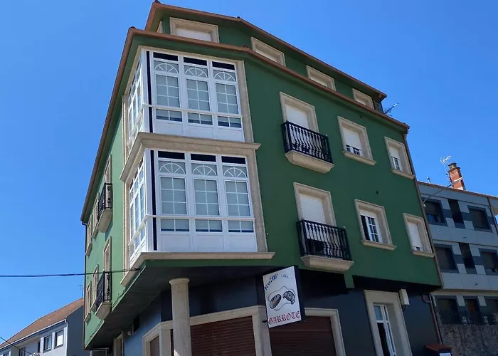 Apartamento De 3 Dormitorios En Camarinas